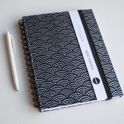 Agenda a5 2026 / tissu japonais seigaiha, bleu et argent / 15x21cm / idéal pour le bureau