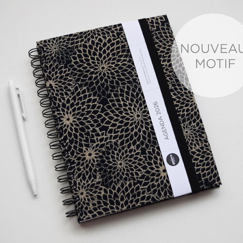 Nouveau motif* agenda a5 2026 / avec tissu japonais - fleurs beige sur bleu / 15x21cm / nouvel an / idéal pour le bureau / organisation