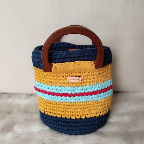 Sac à main curry et bleu foncé aux rayures bleu ciel et rouge