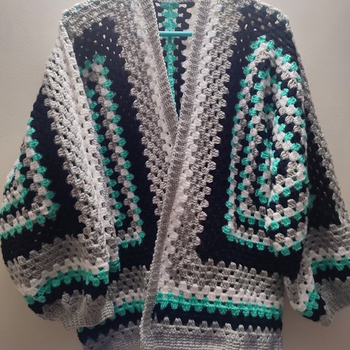 Cardigan prairie verte fait main, mixte