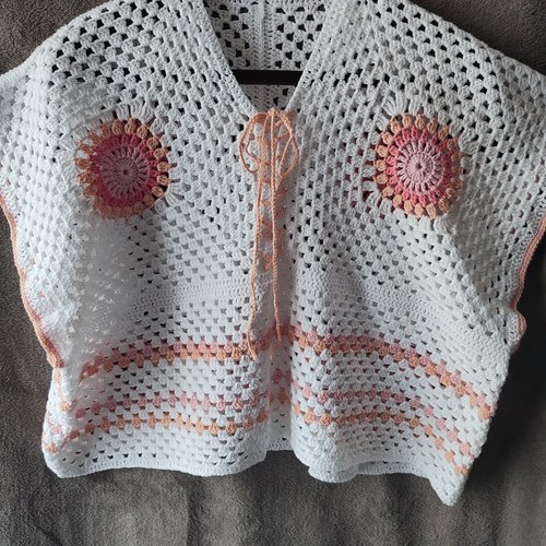 Haut femme blanc et fleur rose, fait main