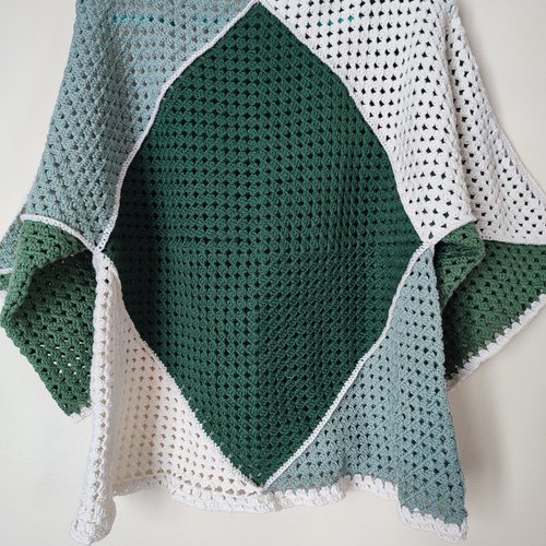 Haut femme carrés verts et blanc, manche 3quarts