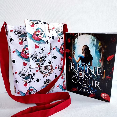 Pochette livre alice au pays des merveilles