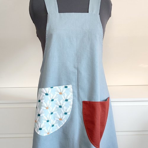 Robe tablier en lin