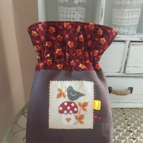 Pochon automne brodé