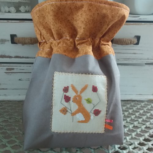 Pochon automne brodé