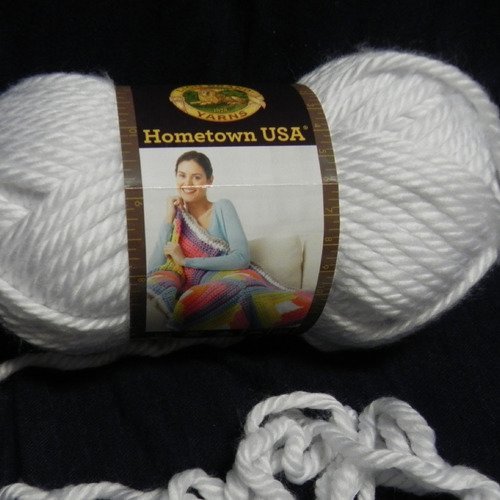 Pelote de laine blanche  acrylique aiguille 9