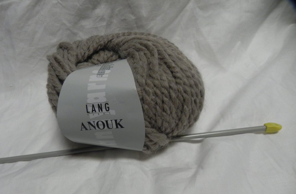 Pelote de laine écru gros fil aiguille 8-10 - Un grand marché
