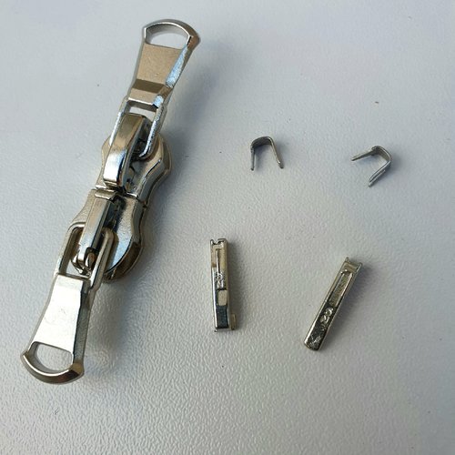 Kit réparation 5 pieces pour fermeture eclair argentée en métal numero 8 -  Un grand marché