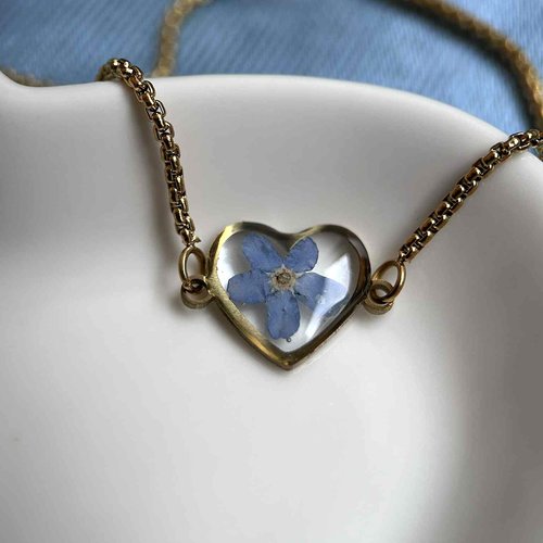 Bracelet ajustable avec pendentif coeur - fleur myosotis et résine