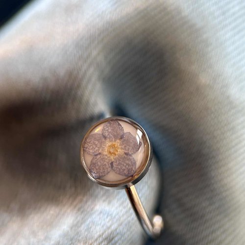 Bague ajustable argenté acec fleur de myosotis