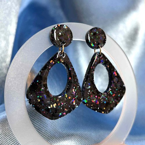 Boucles d'oreilles pendantes - résine et paillettes