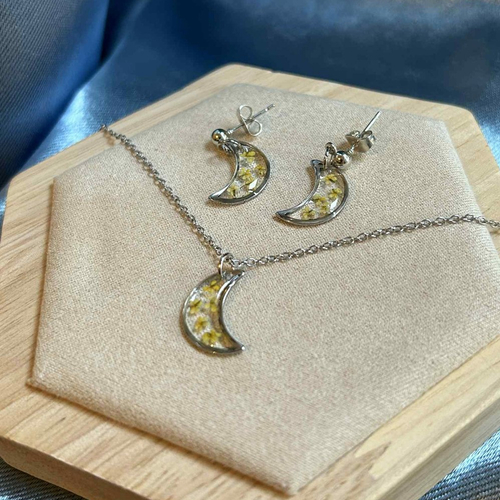 Parure de bijoux - lune - fleurs séchées