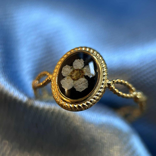 Bague doré ajustable - ovale avec fleurs séchées