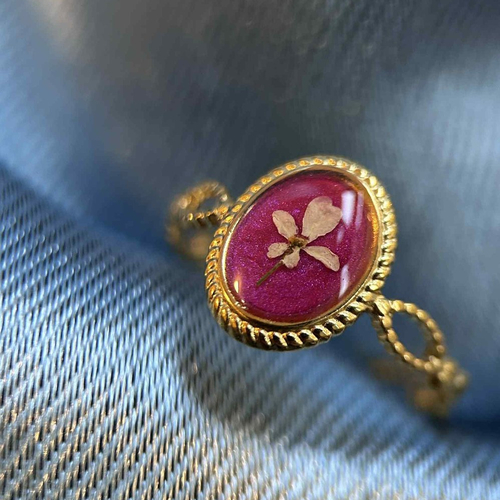 Bague doré ajustable - ovale avec fleurs séchées