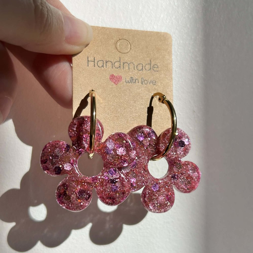 Boucles d'oreilles créoles doré et pampilles fleurs