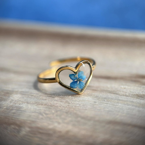 Bague ajustable en forme de cœur - fleur séchée bleue
