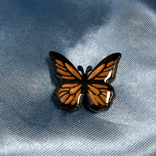 Broche en forme de pappillon
