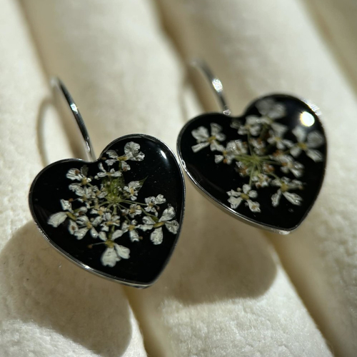 Boucles d'oreilles pendantes en forme de cœur - fleurs séchées
