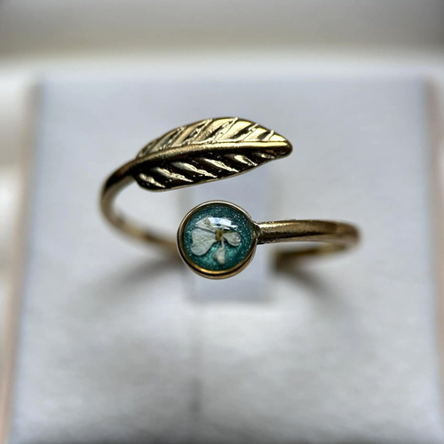 Bague doré ajustable avec petite fleur séchée - feuille doré