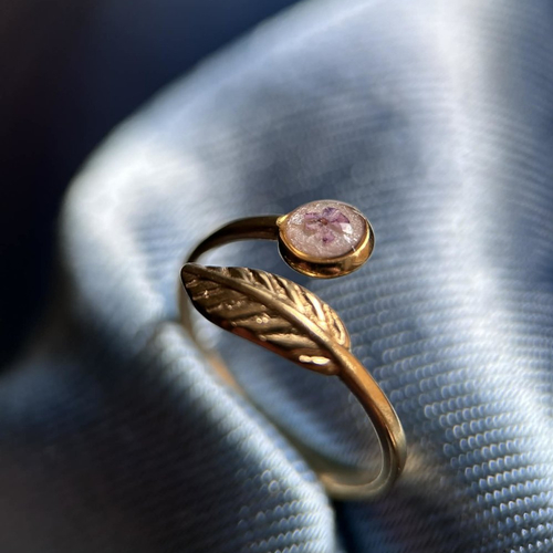 Bague doré ajustable avec petite fleur séchée - feuille doré