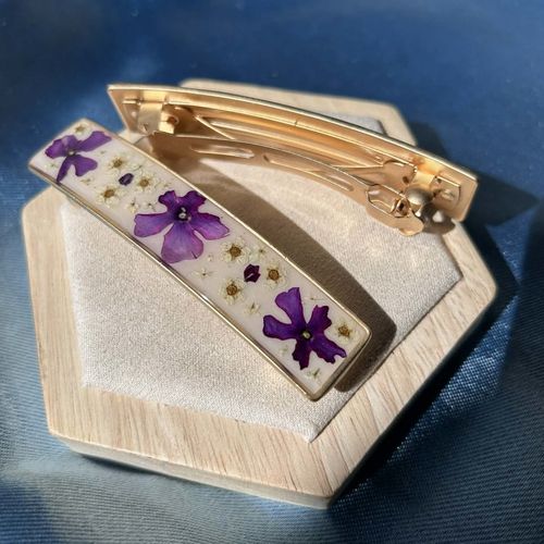 Barrette à cheveux avec fleurs naturelles séchées