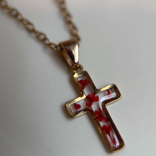 Collier avec pendentif croix - fleurs naturelles séchées