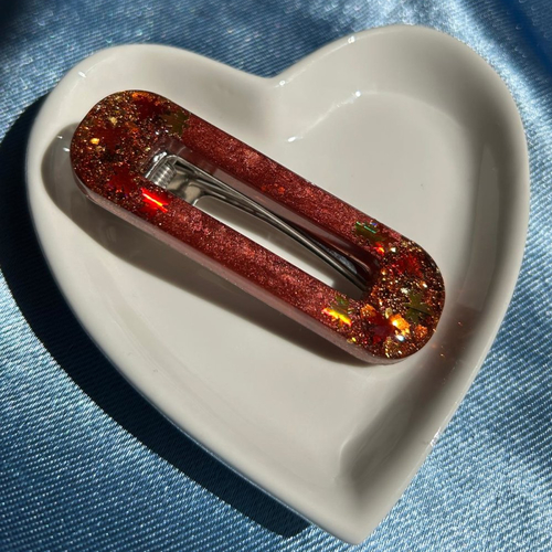 Barrette à cheveux en résine
