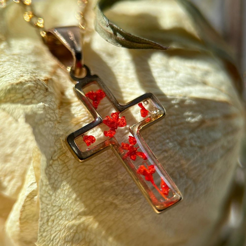 Collier avec pendentif croix - fleurs naturelles séchées
