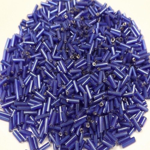 Perles de Rocailles en verre Trou Argenté 4mm Bleu Saphir 20g 6//0