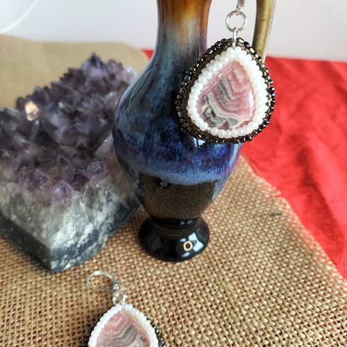 Boucles d'oreilles en cabochons sur cuir en rhodocrosite