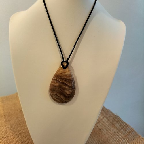 Collier de calcite jaune