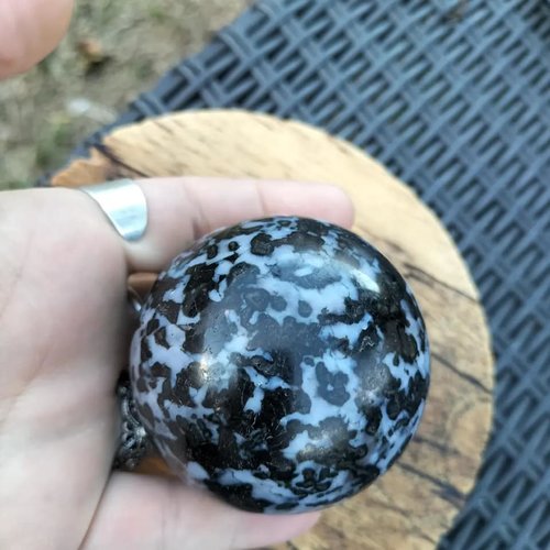 Sphère jaspe gabbro