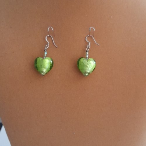 Boucle d'oreille coeur vert