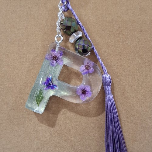 Porte clés fleurs et papillon