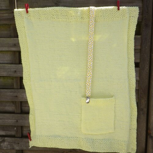 Petite Couverture De Voyage Jaune Pastel En Tricot Pour Bebe Avec Citrons Un Grand Marche