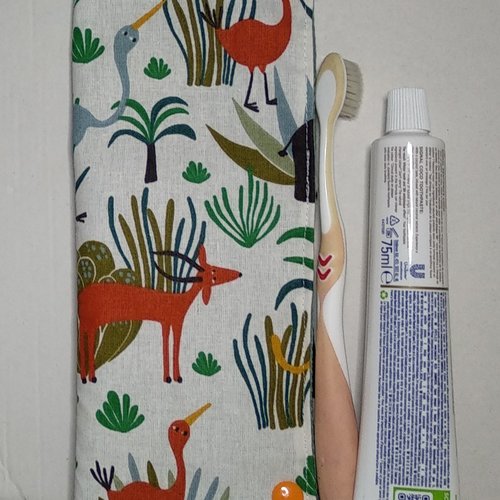 Pochette brosse à dents verte animaux