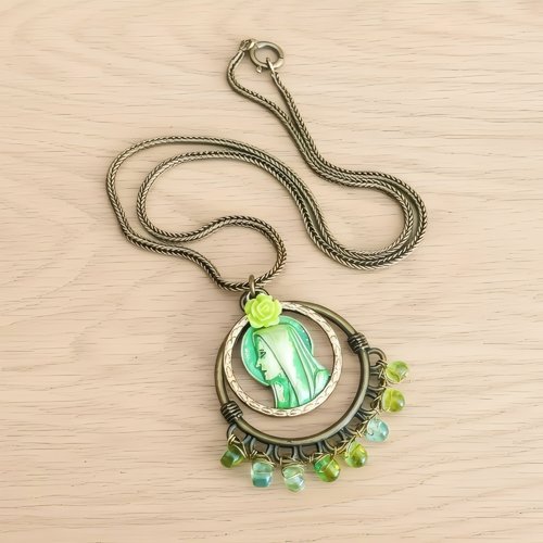 Collier pendentif vierge marie vert – sautoir madone bronze perles – bijou religieux bohème – fait main france
