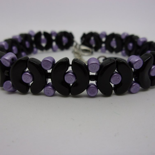 Bracelet ajustable noir et violet