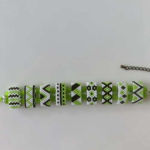 Bracelet manchette ajustable vert, blanc et bronze