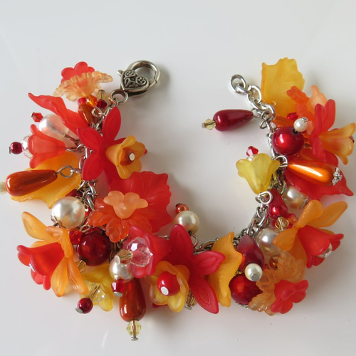 Bracelet bohème fleuri ajustable rouge et orangé