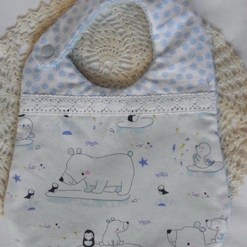 Bavoir tissu coton " banquise" avec ours polaire, pingouins, flocons et éponge pour les bébés de la naissance à 12 mois et plus