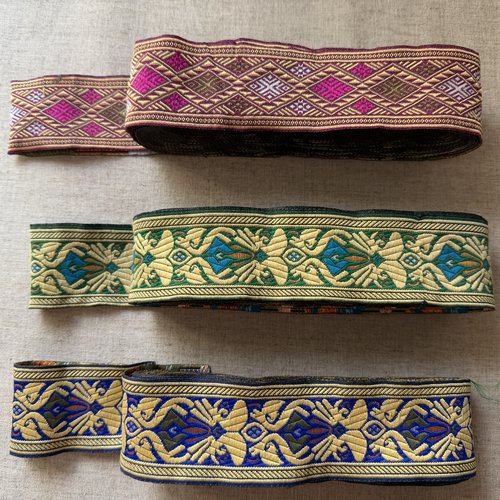 Passementerie du laos - bleu / vert / or - largeur 5cm
