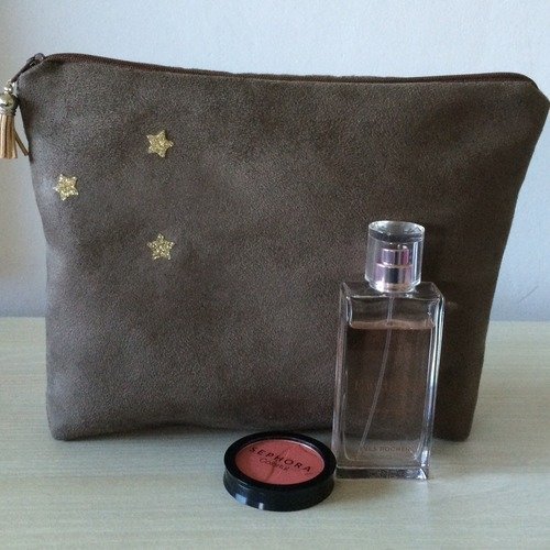 Trousse de toilette en suédine personnalisable