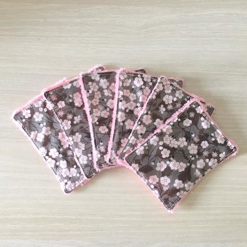 Lingettes démaquillantes lavables en polaire rose et liberty chocolat