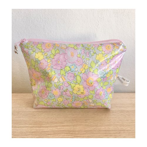 Trousse de toilette /maquillage en liberty enduit