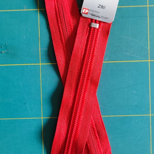 Fermeture eclair tricot rouge vermillon 18cm non séparable eclair-prestil z80