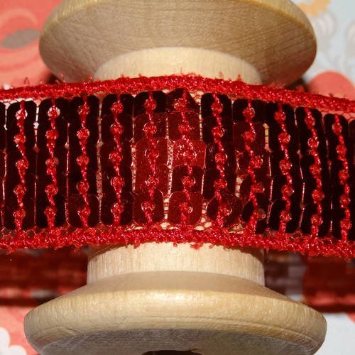 Coupon - 36 cm - ruban à paillettes coloris rouge , largeur 22 mm 