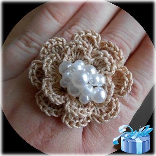 Grosse bague fleur en crochet, bijoux fleur blanc au crochet,cadeau noël femme