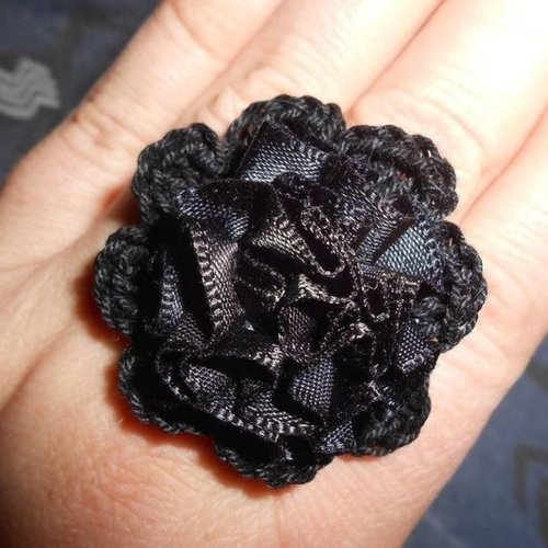Bague fleur en crochet,bijoux fleur au crochet.